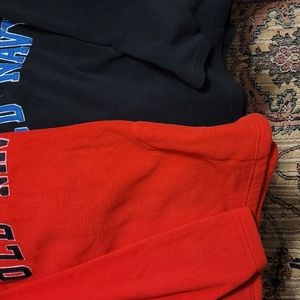 2 Fleece sweaters, pullovers, 2 side pockets